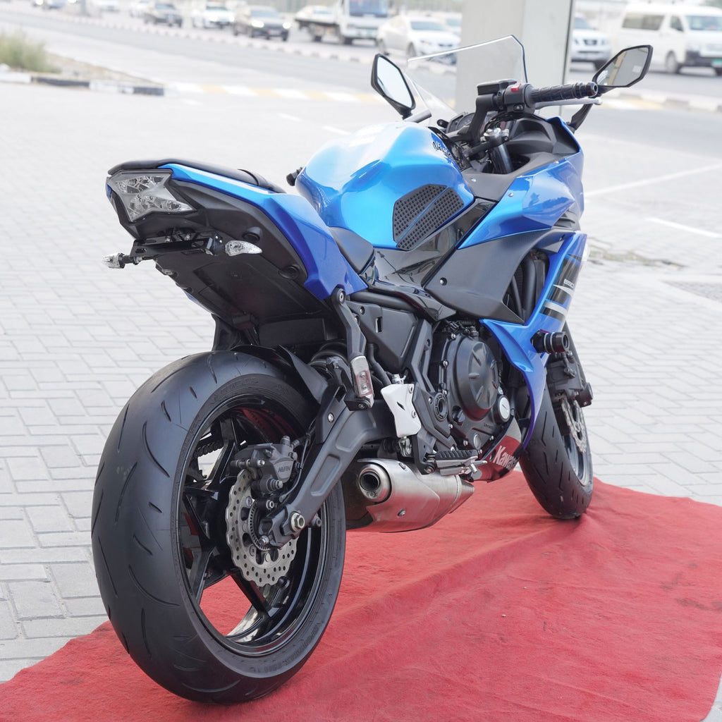 للبيع كاواساكي نينجا 650 سي سي موديل 2019 - اتصل الآن على 00971555598040