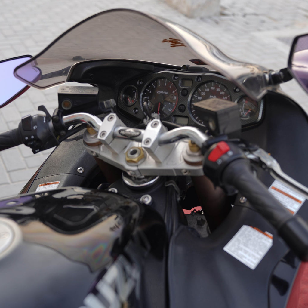 Used 2003 Suzuki Hayabusa GSX1300R Motorcycle 1300CC for Sale In UAE